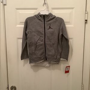 Boys Jordan zipper hoodie with pockets size 7